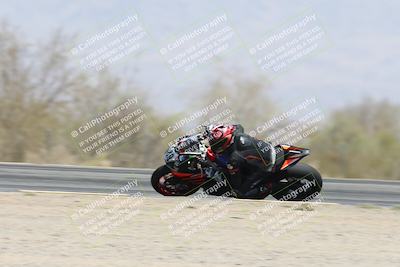 media/Apr-20-2025-CVMA (Sun) [[39090e8767]]/Race 9-Formula LW Twins Shootout/